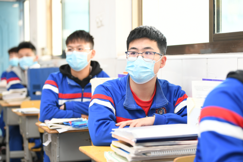 长沙教育 非凡十年·小车间里的大工匠