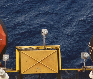 Radac 海洋观测平台和海洋波浪和潮位仪