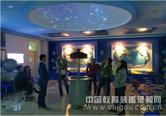 中教啟星售后培訓在澤州一中地理教室和數學教室舉行