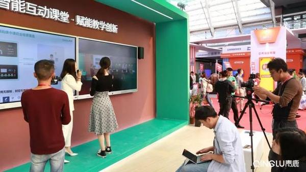 青鹿參展被多家媒體報道全新周邊超吸睛