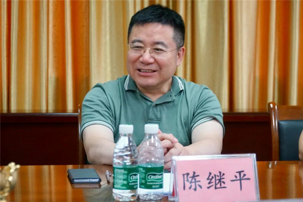 武漢體育學院到湛江潛校調研座談