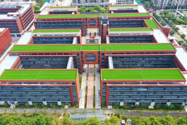 高擎教育之光，成就每個孩子！保倫電子itc助力新武鋼三中智慧校園建設！