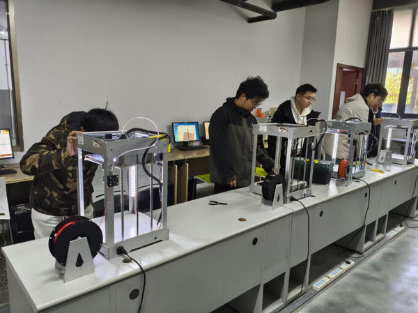 硅湖職業技術學院第五屆校級技能競賽月圓滿閉幕