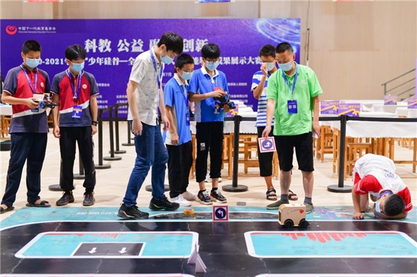一探究竟！創造栗無人駕駛智能車V1系列套裝全向解析