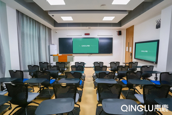 湖南师范大学的智慧教室赋能师范人才培养