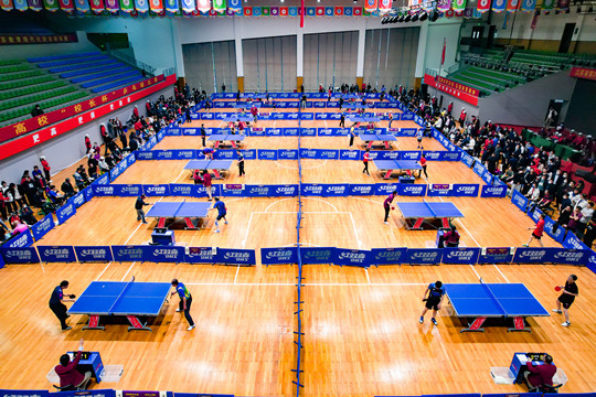 江苏省第二十九届高校“校长杯”乒乓球比赛在南京举行