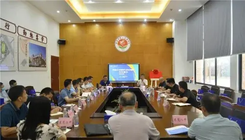 东莞市第六高级中学联合杭州铭师堂召开交流研讨会，加强信息共享