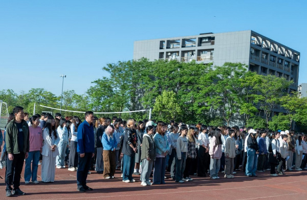 国家安全 你我共筑——湖北美术学院举行全民国家安全教育日主题升旗仪式