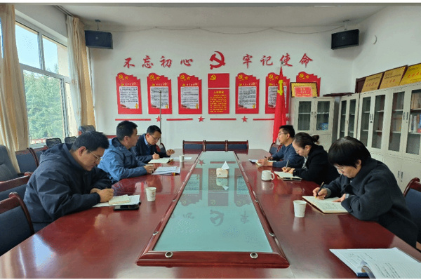 甘肃民族师范学院党委委员、副校长李锦煜深入外国语学院调研外籍教师工作