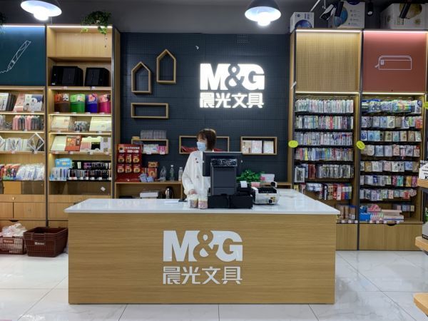 深耕校门口的生意经，晨光文具优秀店主惊爆赚钱秘籍