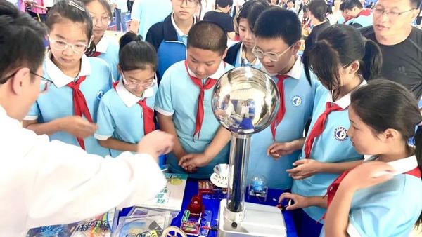科技活動周｜奇趣科學走進辛集市2024年中小學科技節