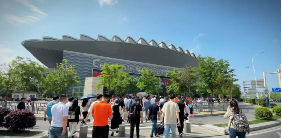 聚力“數字化建設”， 阿爾法蛋 AI 學前教育解決方案亮相中國教裝展