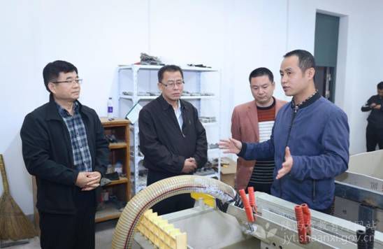 咸阳师范学院科研团队材料处理技术转化保障高铁运行安全
