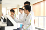 有道智能学习终端入驻杭州学军中学 科技赋能校园信息化建设